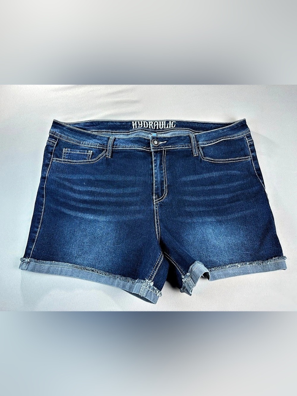 Hydraulic Nolita Mid Rise Curvy Short Blue Waist 22 Embroidered Boho Cuffed